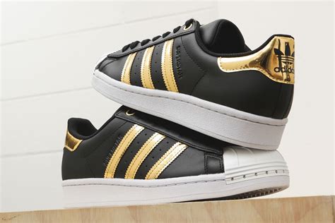 adidas schuhe vorne gold|adidas men's shoes gold.